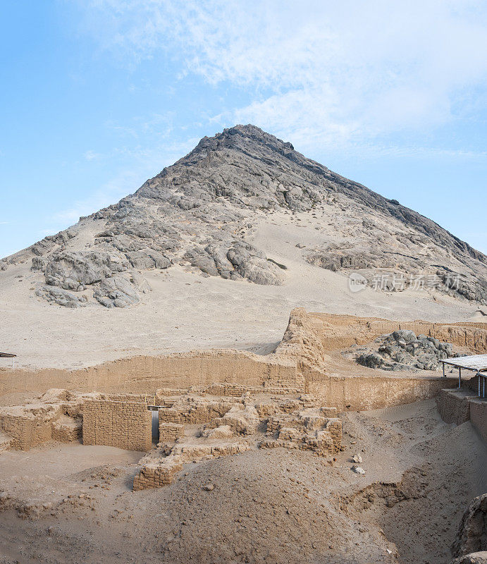 秘鲁特鲁希略附近的Huaca Del Sol和La Lunan遗址